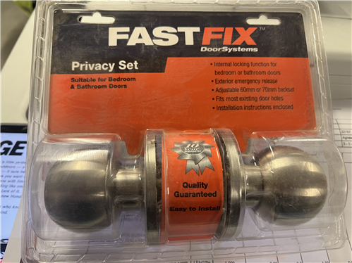 KNOB SET PRIVACY (FASTFIX) SATIN STAINLESS STEEL #53880